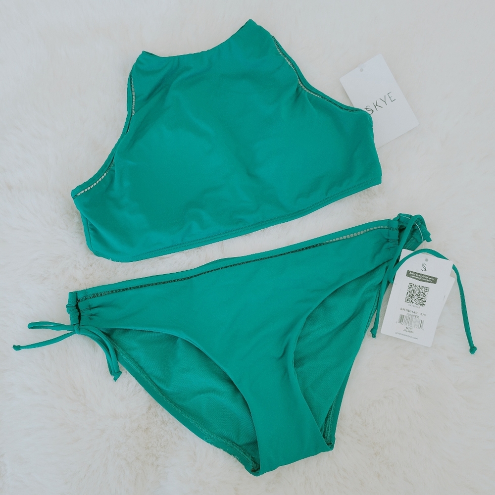 🏝SKYE BIKINI TOP AND BOTTOM SIZE S